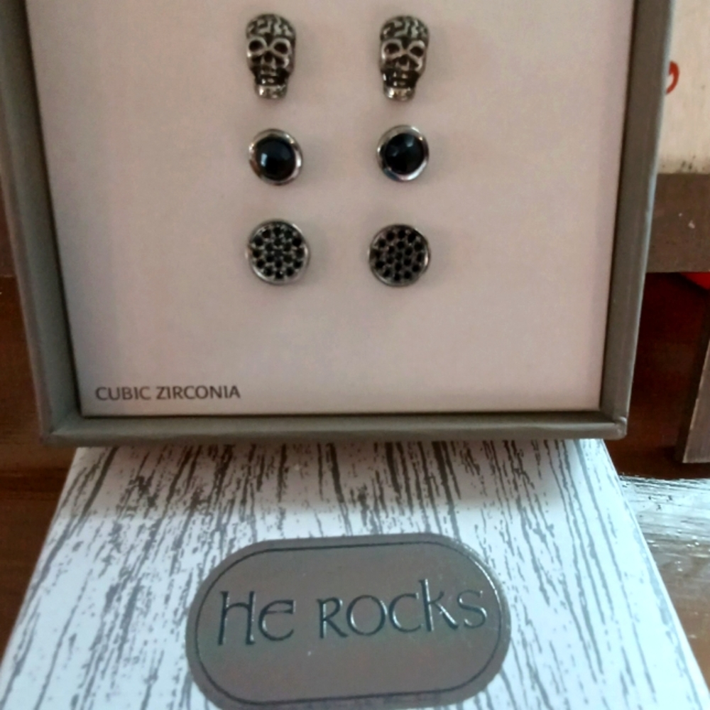 "He Rocks" by L.A.Rocks  EARRINGS in gift 🎁 NWT